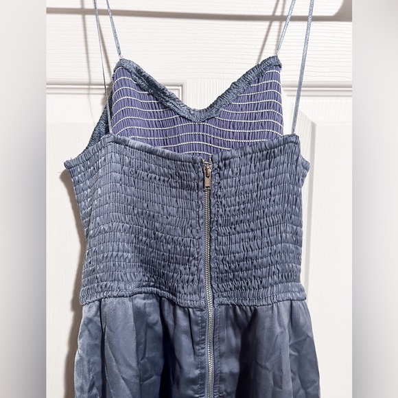 Dress - Picture 5 of 6